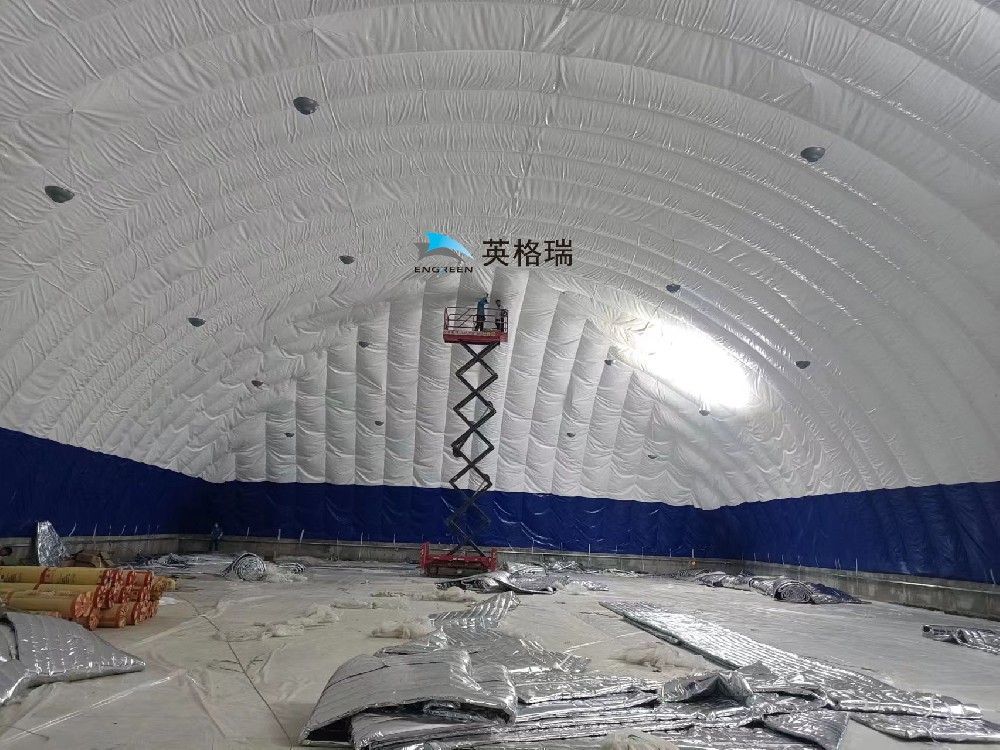 氣膜館內(nèi)為什么要安裝保溫棉呢？安裝保溫棉的好處是什么呢？